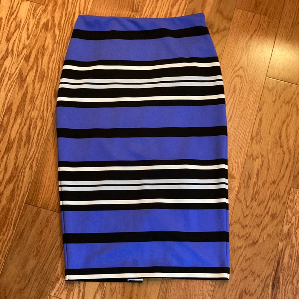 Express skirt, size 4, horizontal stripes, blue, black, and white stripes. GUC